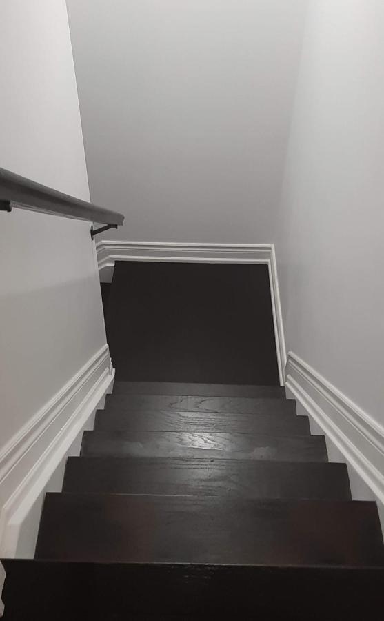 2 Bedrooms 2 Washrooms 2 Parking Spots Basement Apartment نيوماركت المظهر الخارجي الصورة
